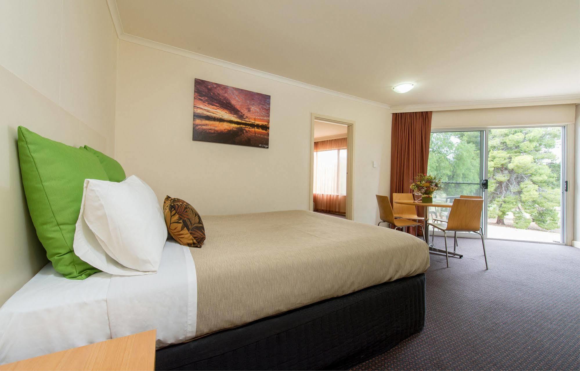Renmark Country Club Buitenkant foto