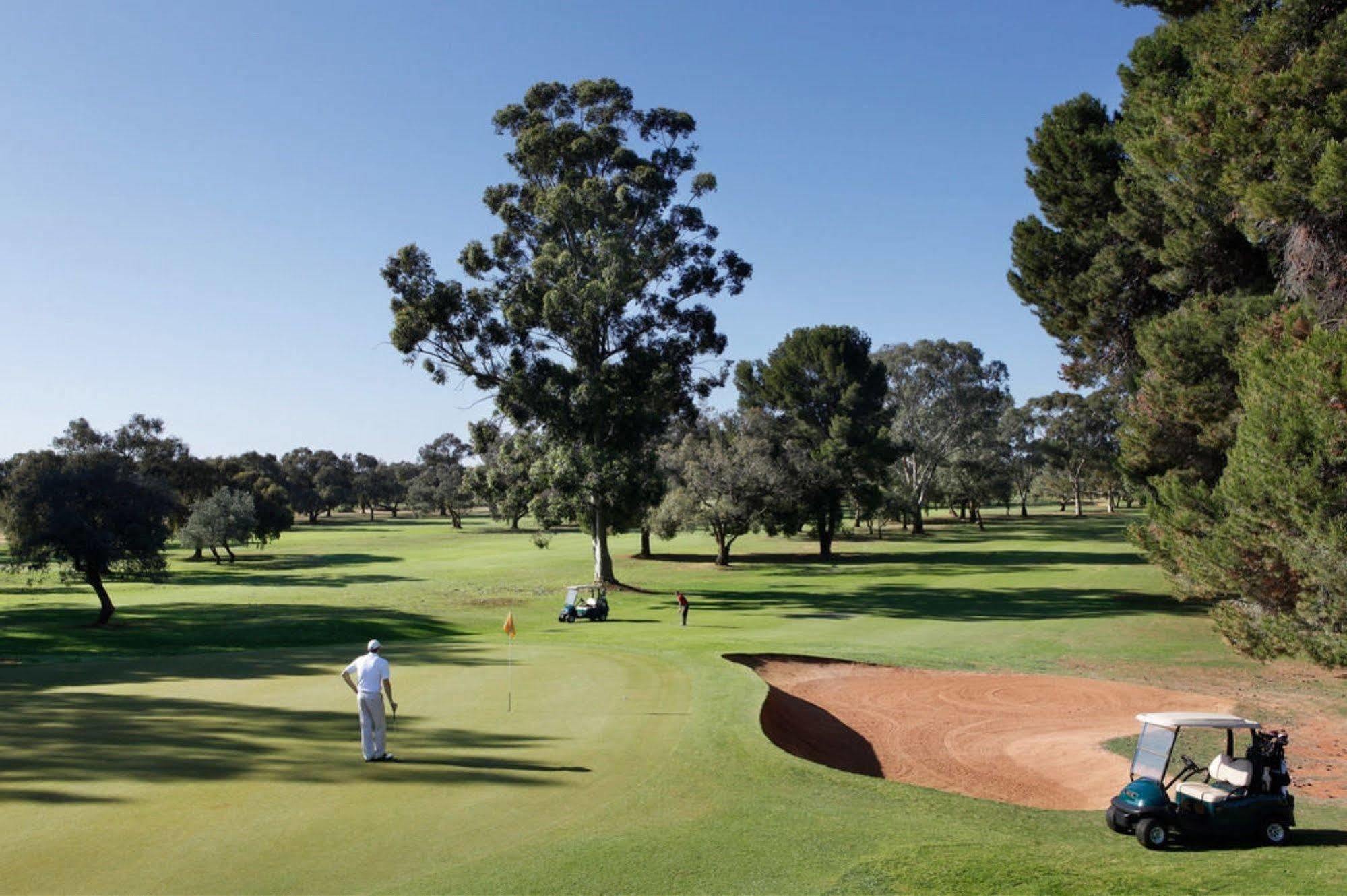 Renmark Country Club Buitenkant foto