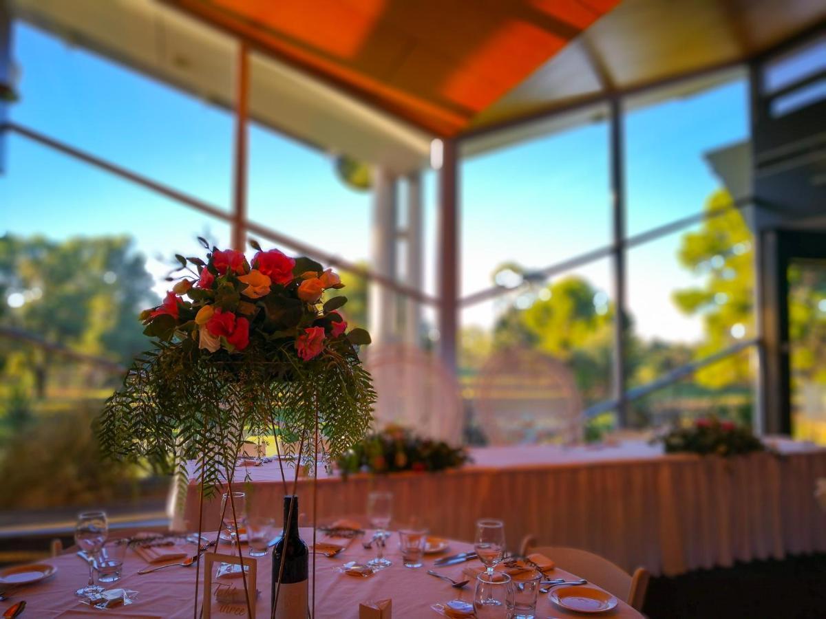 Renmark Country Club Buitenkant foto