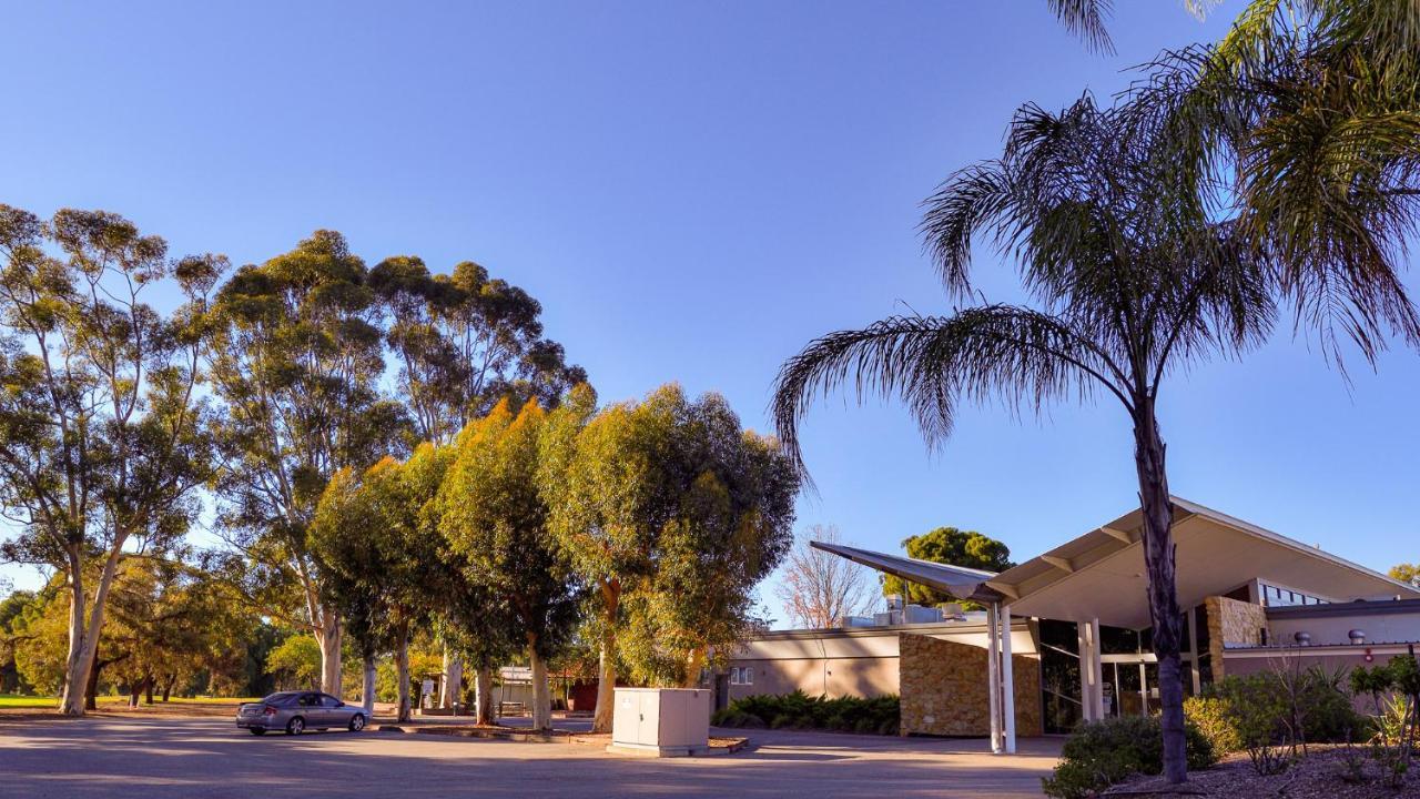 Renmark Country Club Buitenkant foto