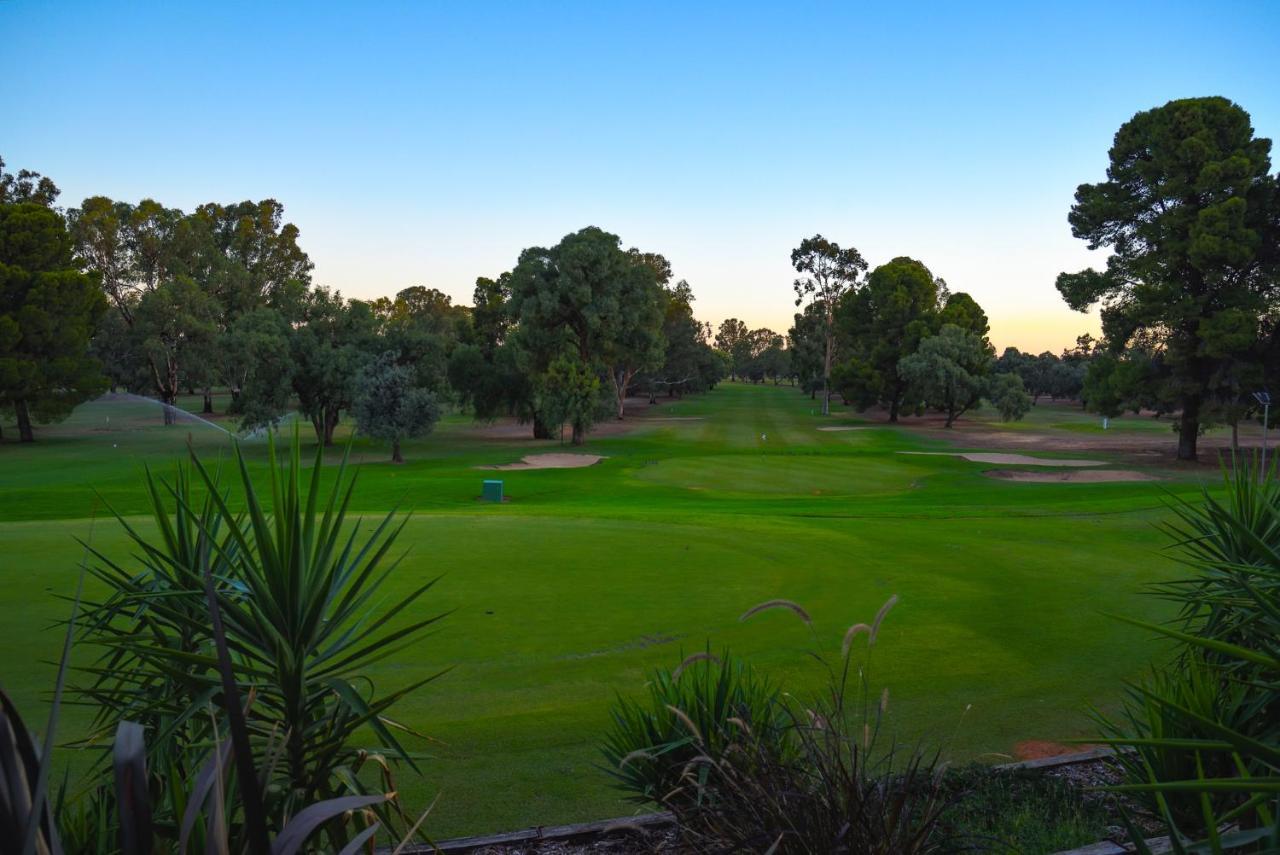 Renmark Country Club Buitenkant foto